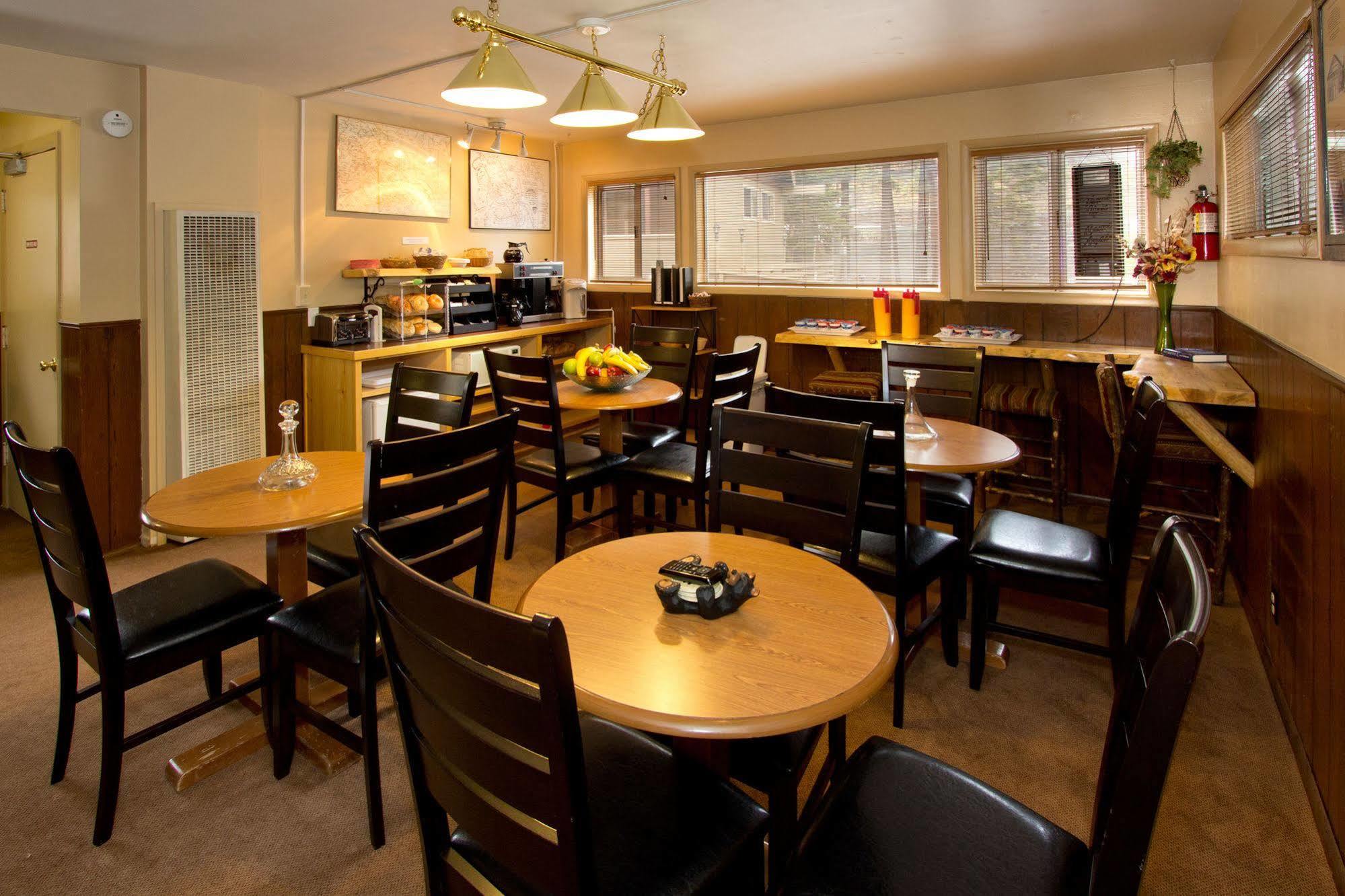 Holiday Haus Mammoth Lakes Exterior photo