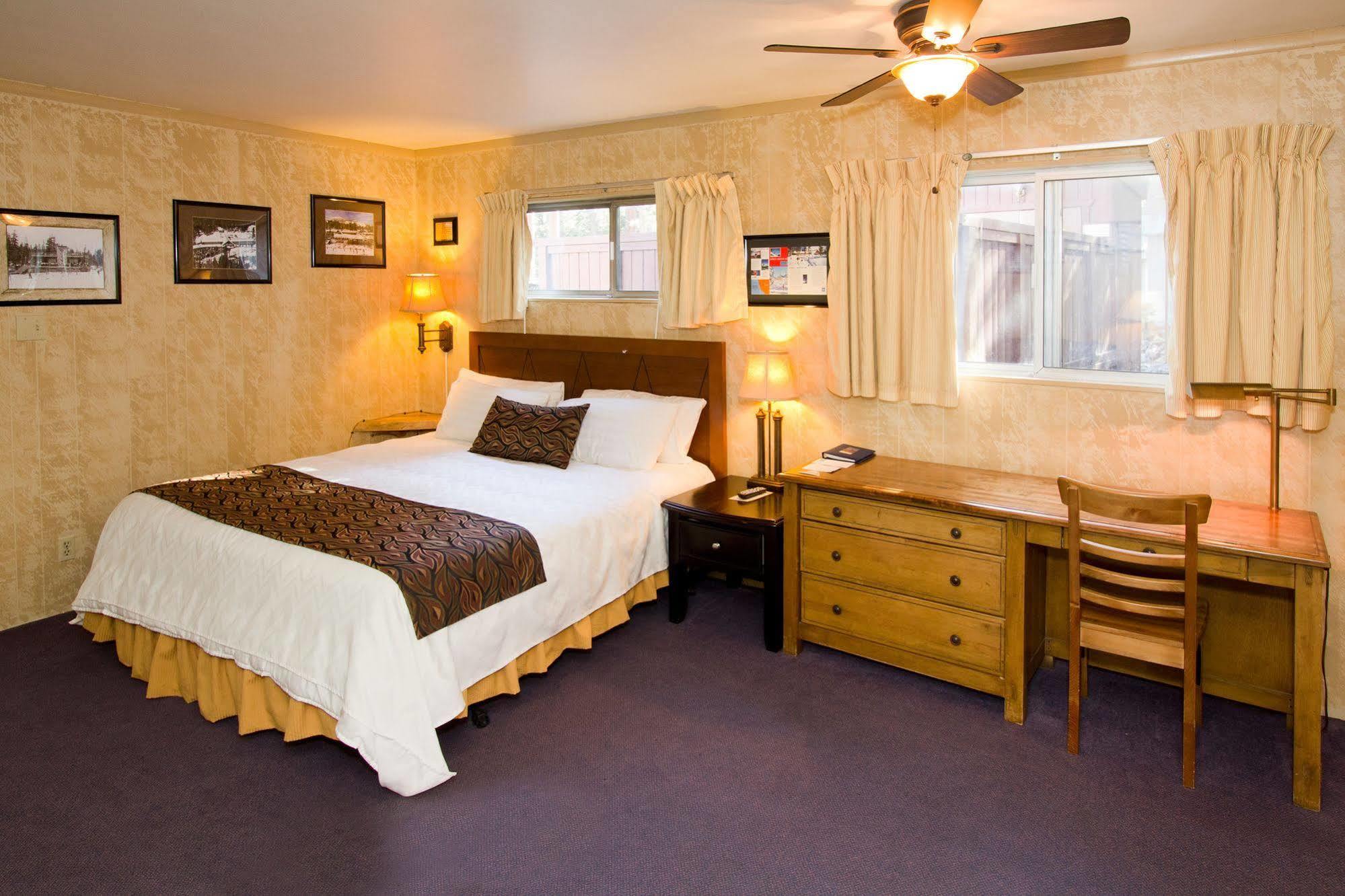 Holiday Haus Mammoth Lakes Exterior photo